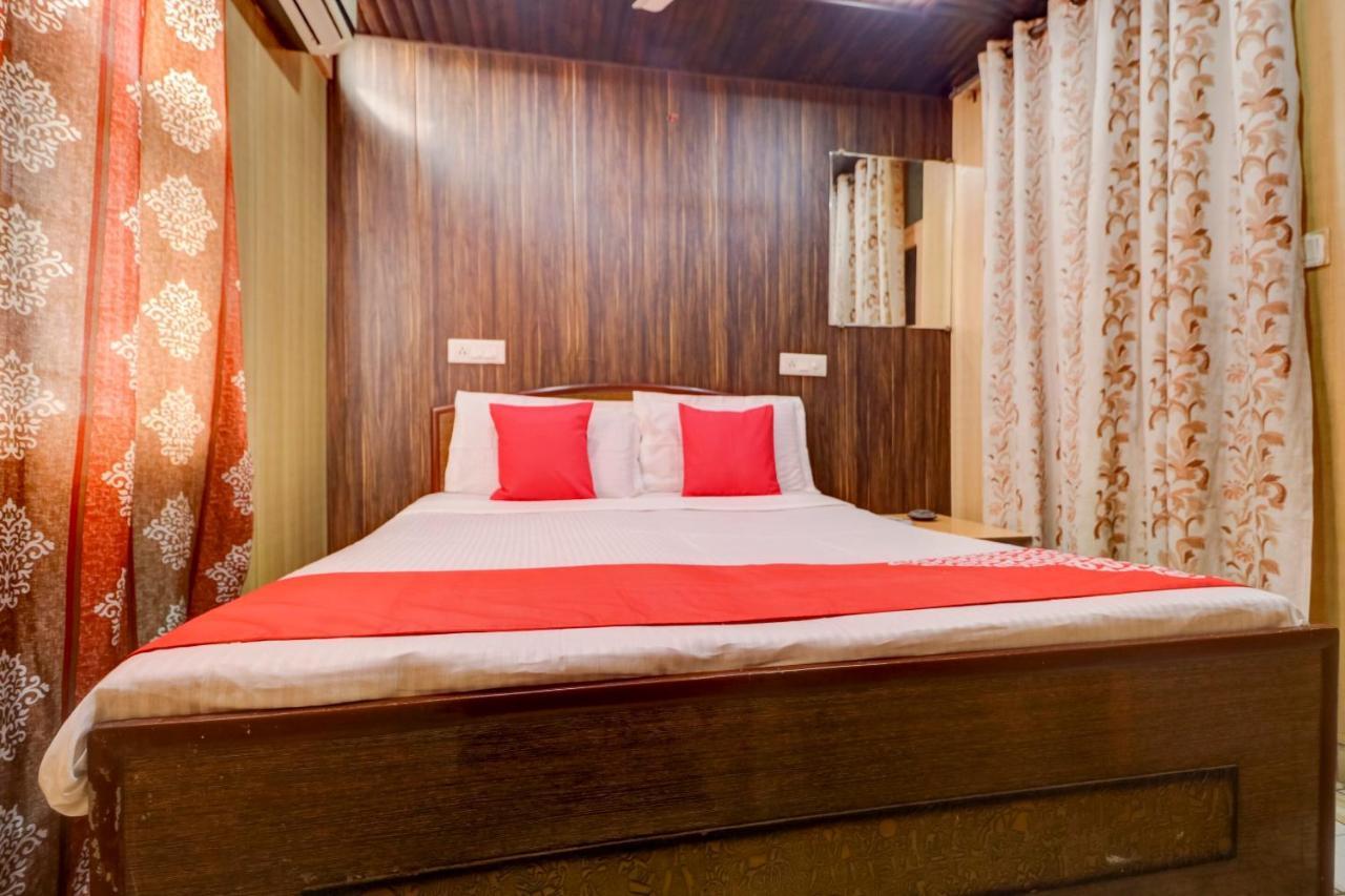 Oyo 77454 Hotel Prince Palace Патиала Экстерьер фото